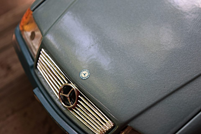 Illustration for article titled 1992 Mercedes-Benz SL500 by Maisto